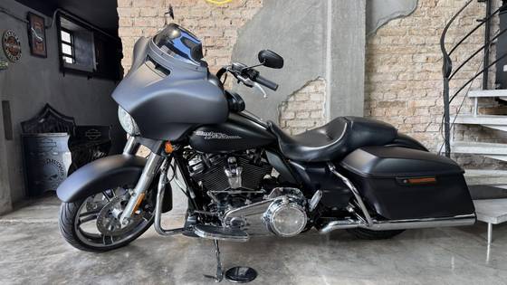 HARLEY-DAVIDSON STREET GLIDE SPECIAL HARLEY-DAVIDSON STREET GLIDE SPECIAL